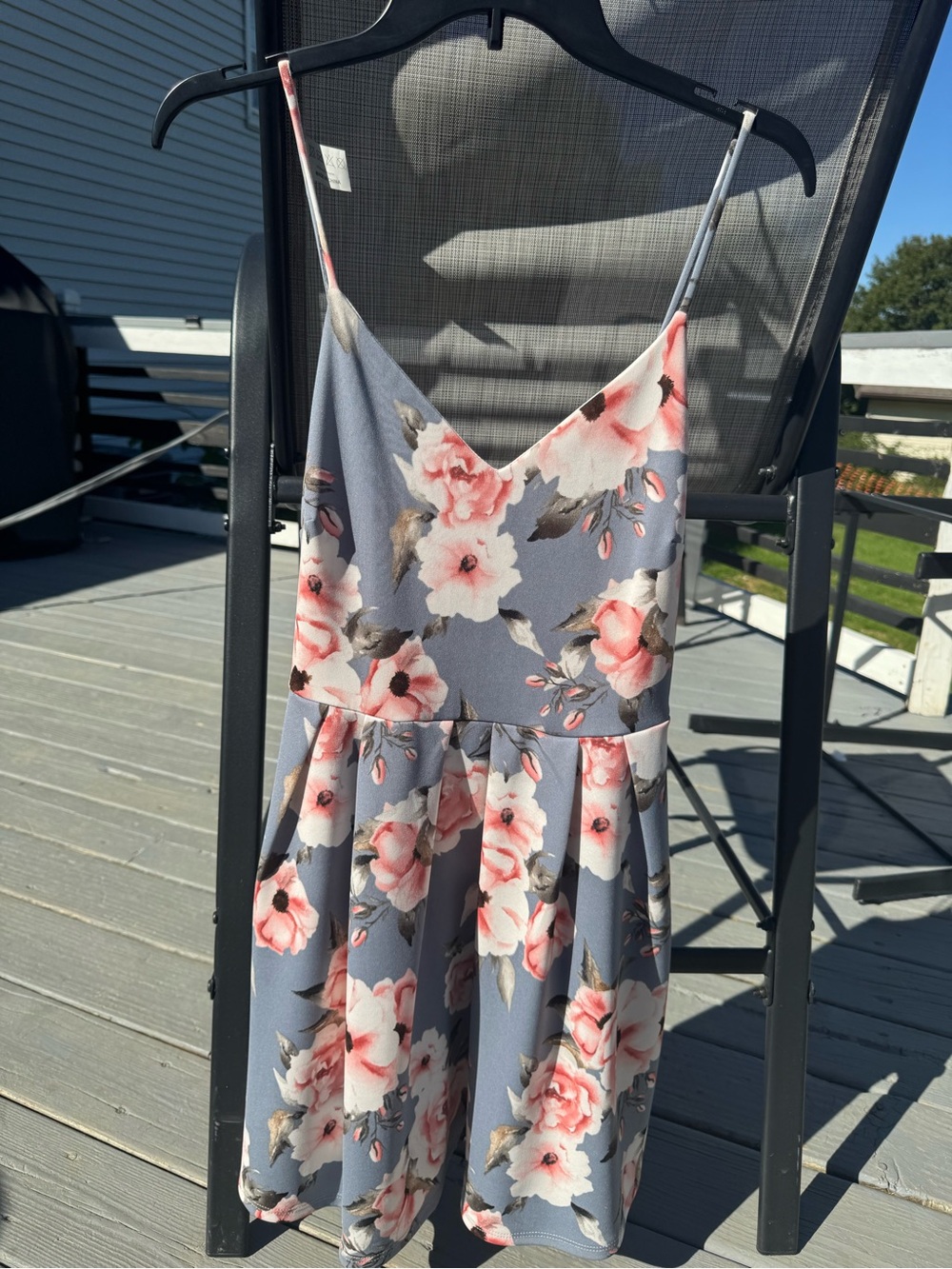 NWT Soprano Floral Fit & Flare Dress Gray Pink Spaghetti Strap Size L